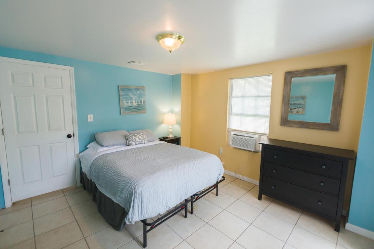 Five Bedroom Home In The Heart Of St Aug Beach 세인트어거스틴 외부 사진